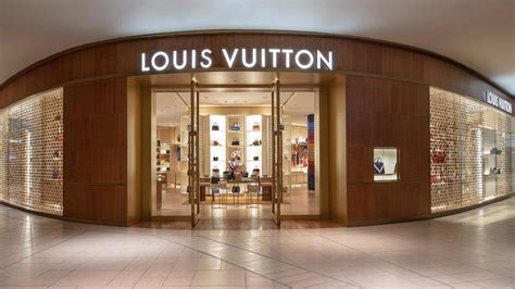 louis vuitton calgary chinook careers|chinook centre calgary hours.